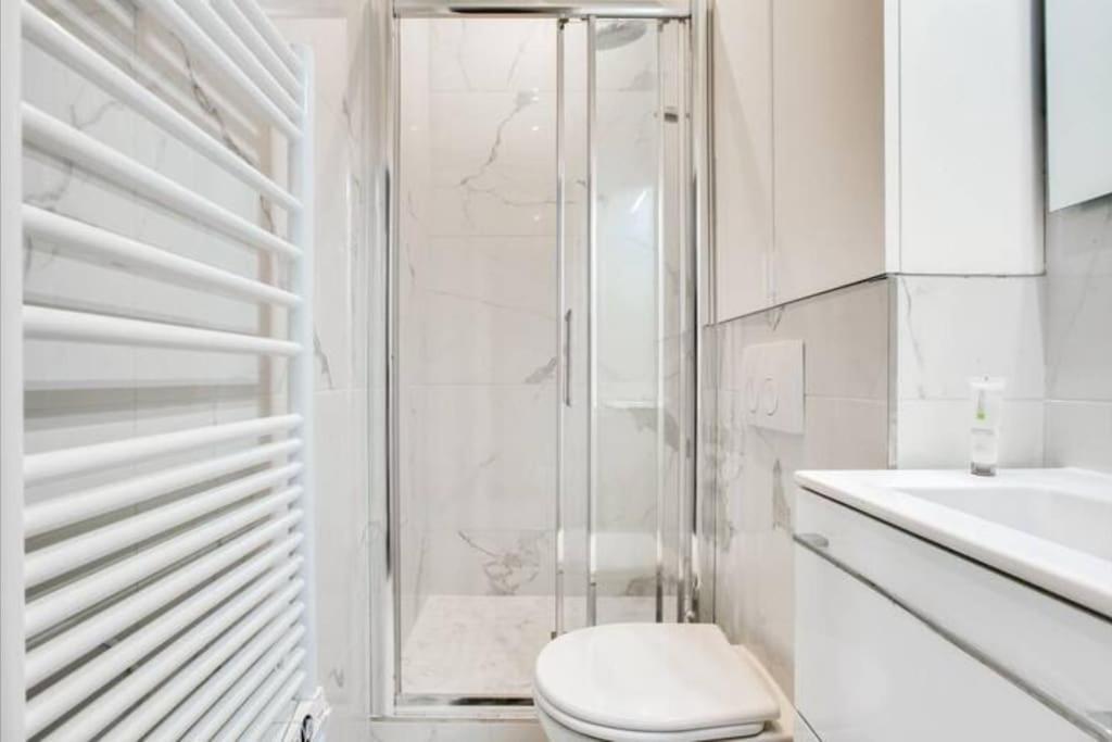 03 Tour Eiffel Appartement Pour 7 Personnes Paris Exterior foto